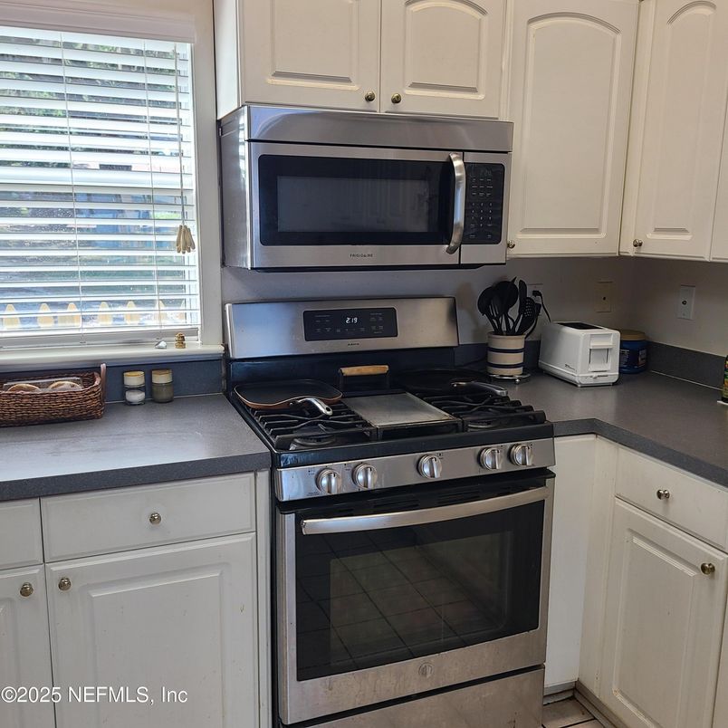 Interior, Kitchen, Stainless Steel Appliances