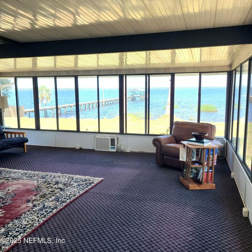 Interior, Sun Room, Water