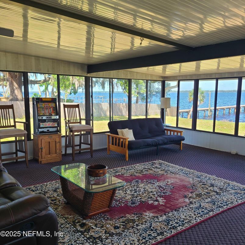 Interior, Living room, Sun Room, Water