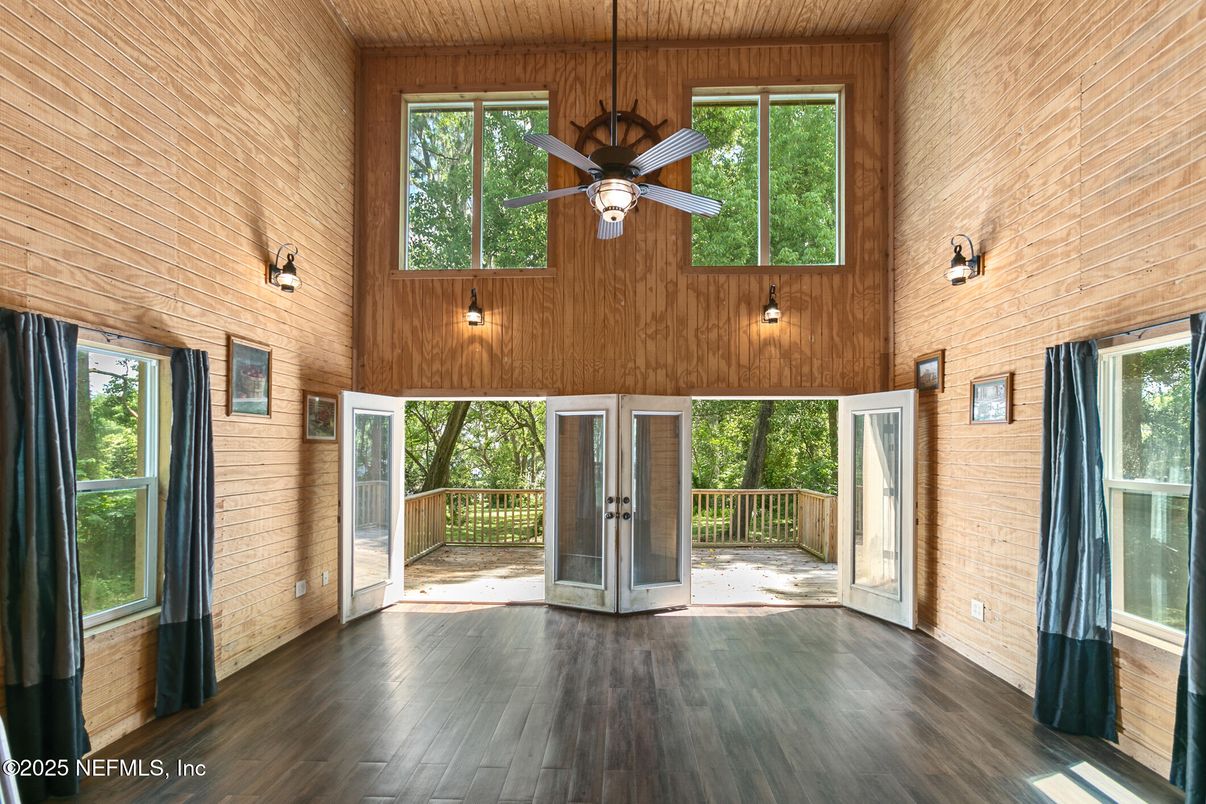 Empty room, Interior, Wooden Ceilings, Wood Texture Flooring, Wooden Walls