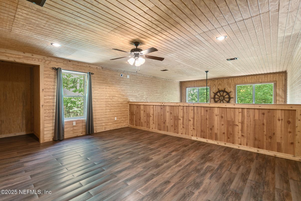 Empty room, Interior, Recessed Lighting, Wooden Ceilings, Wood Texture Flooring, Wooden Walls