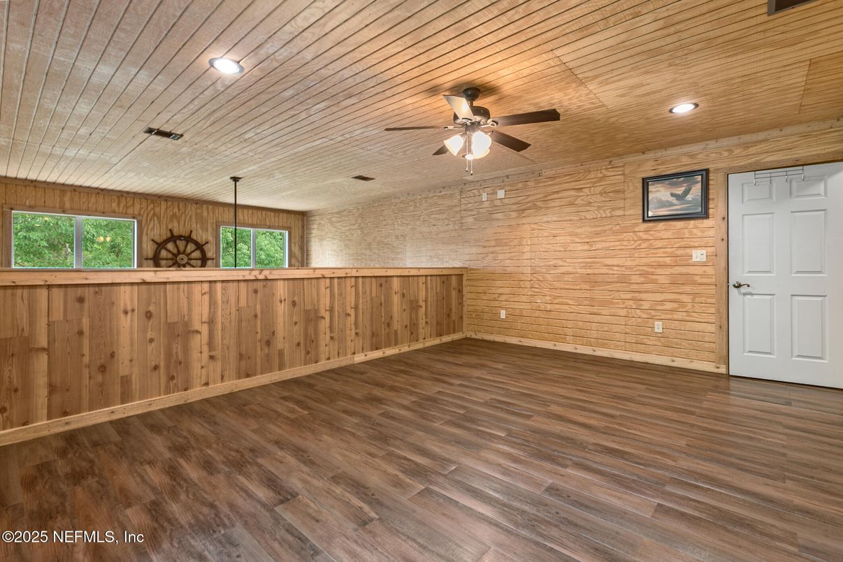 Empty room, Interior, Recessed Lighting, Wood Texture Flooring, Wooden Walls