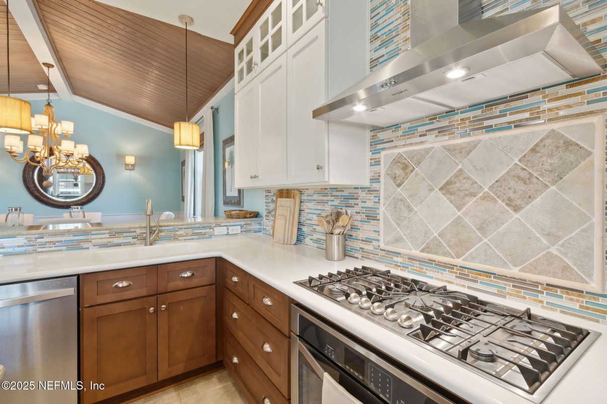 Interior, Kitchen, Pendant Lights, Stainless Steel Appliances