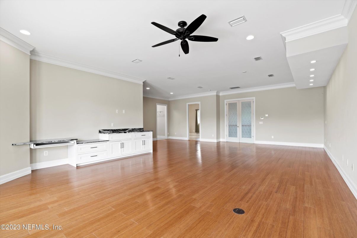 Empty room, Interior, Recessed Lighting, Wood Texture Flooring