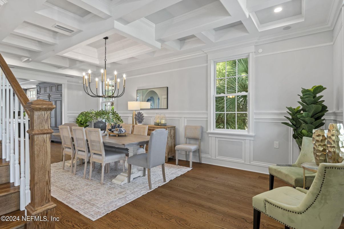 Chandelier, Dining room, Interior, Recessed Lighting, Wood Texture Flooring