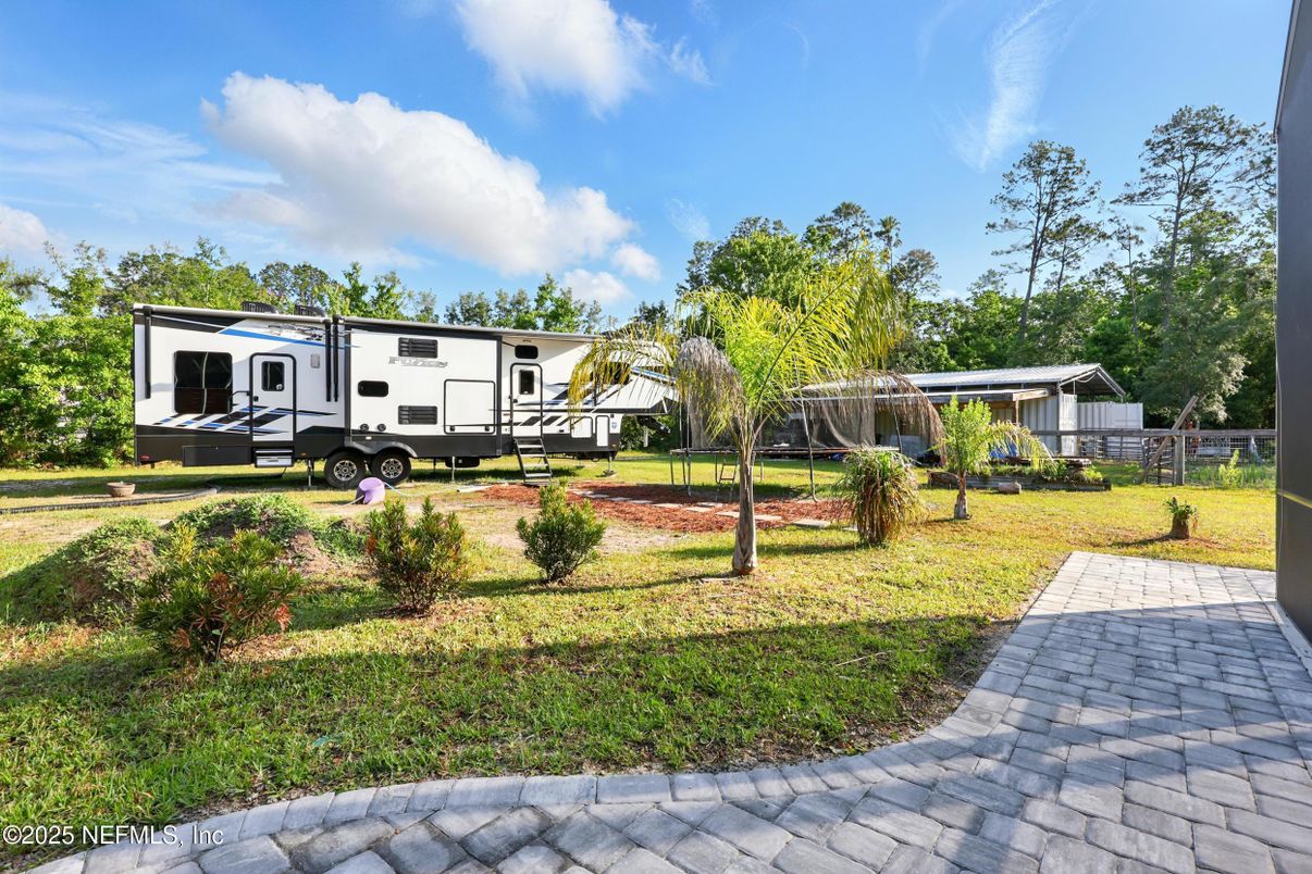 Backyard, Exterior