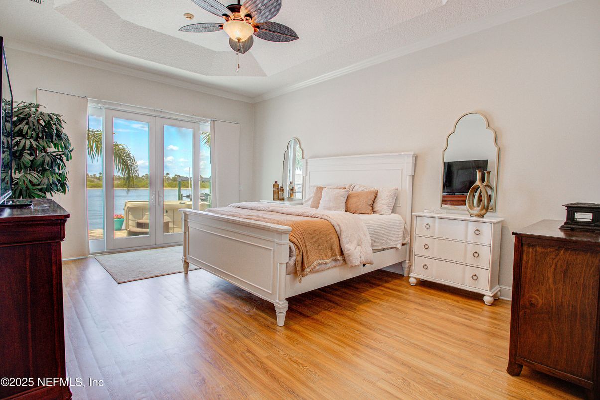 Bedroom, Interior, Water, Wood Texture Flooring