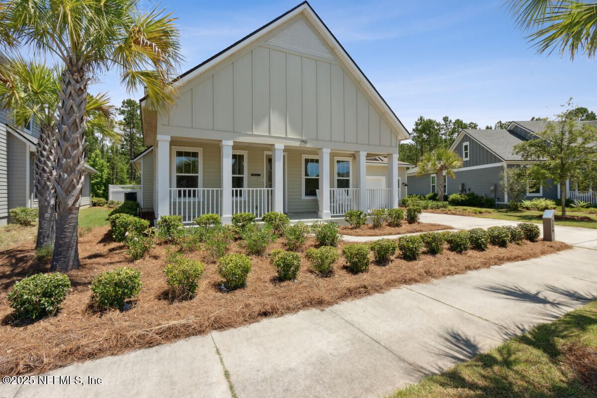 Exterior, Facade, Farmhouse