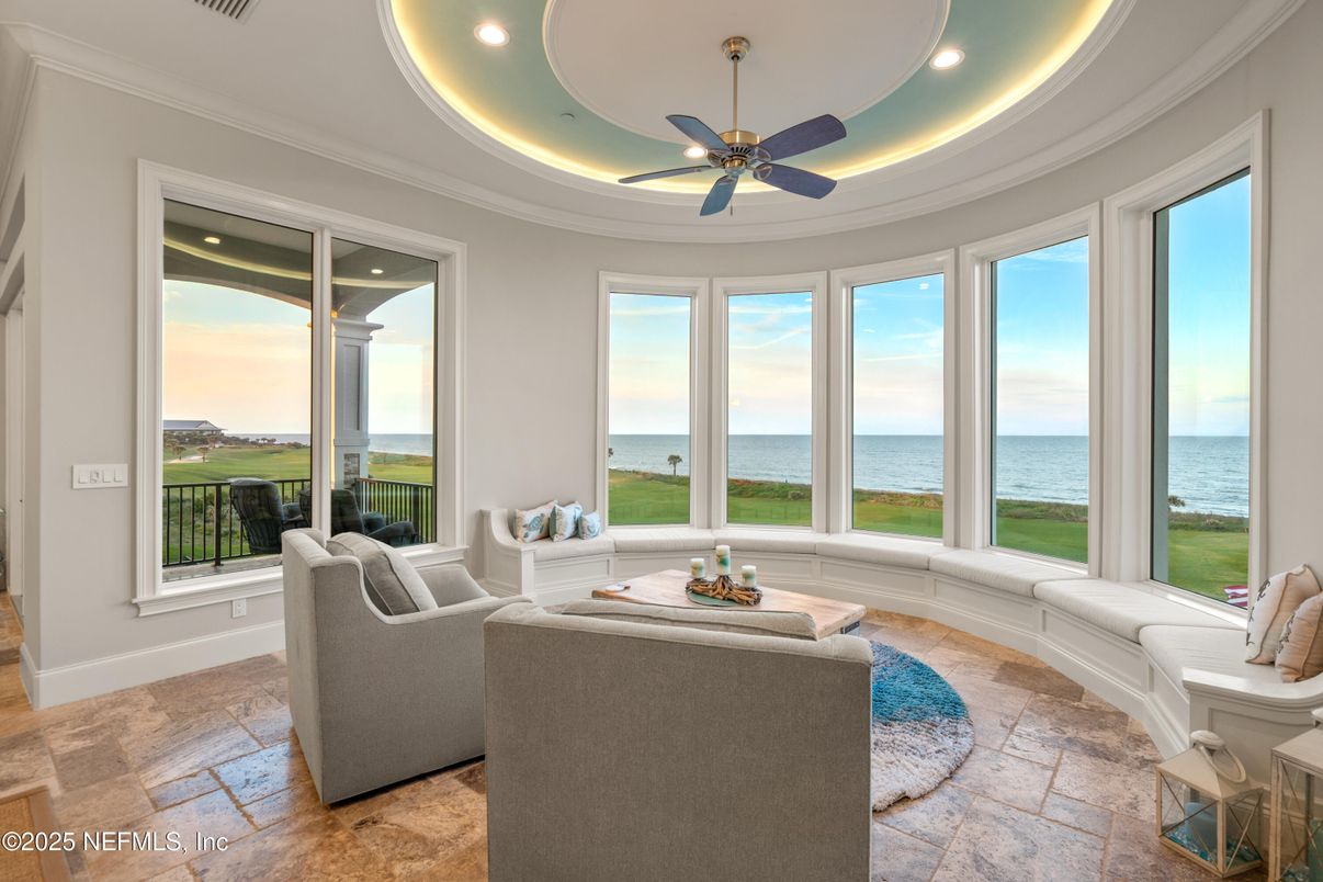 Interior, Living room, Recessed Lighting, Water