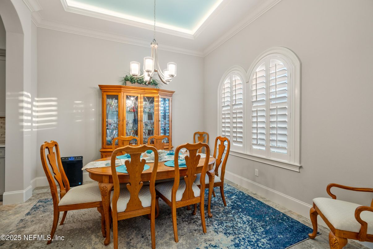 Chandelier, Dining room, Interior