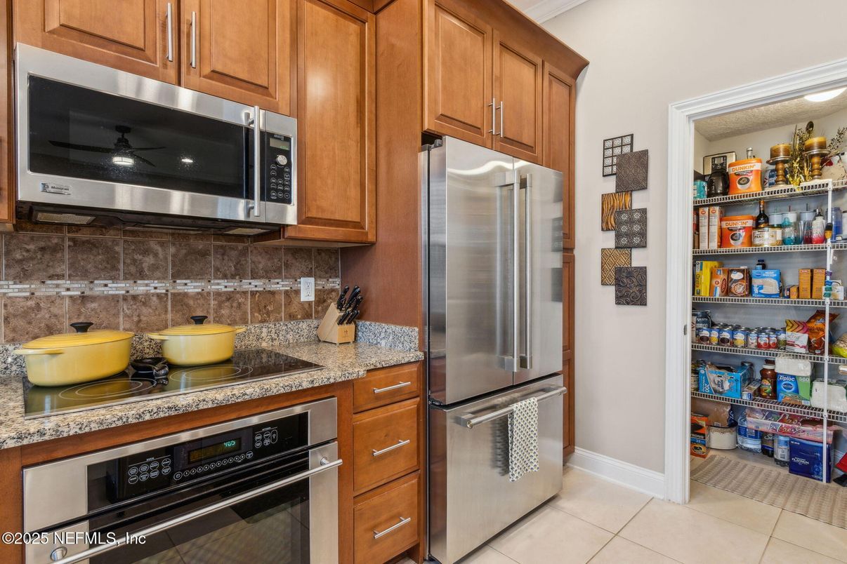 Interior, Kitchen, Stainless Steel Appliances