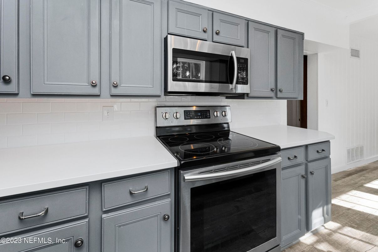 Interior, Kitchen, Stainless Steel Appliances, Wood Texture Flooring