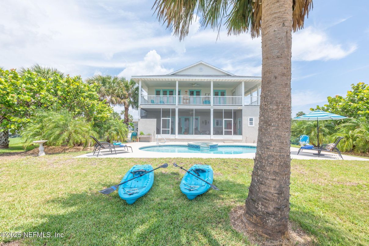 Backyard, Exterior, Pool