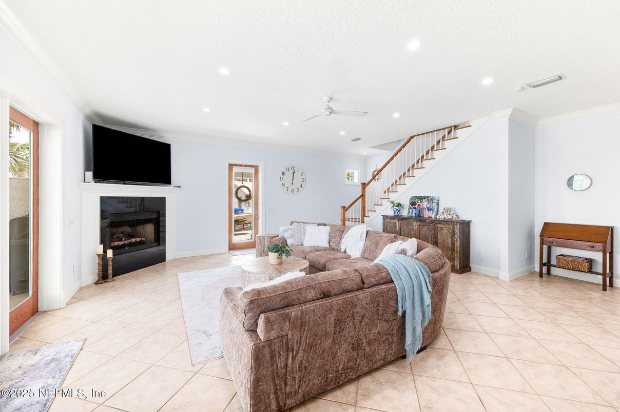 Fireplace, Interior, Living room, Recessed Lighting