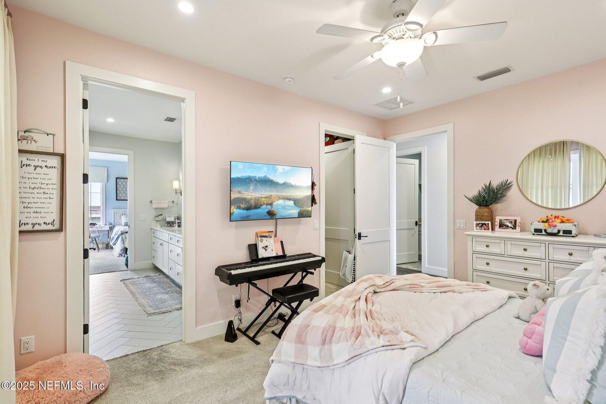 Bathroom, Bedroom, Interior, Piano, Recessed Lighting