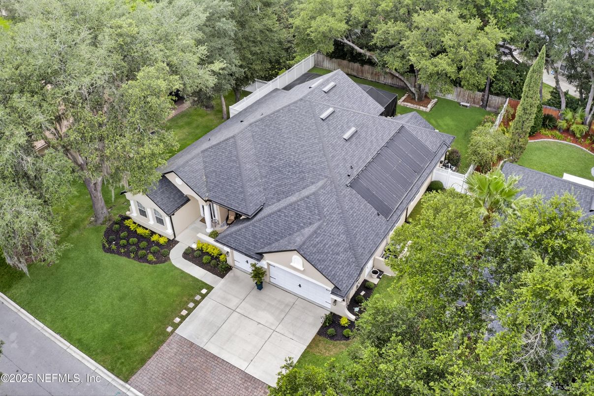 Exterior, Drone