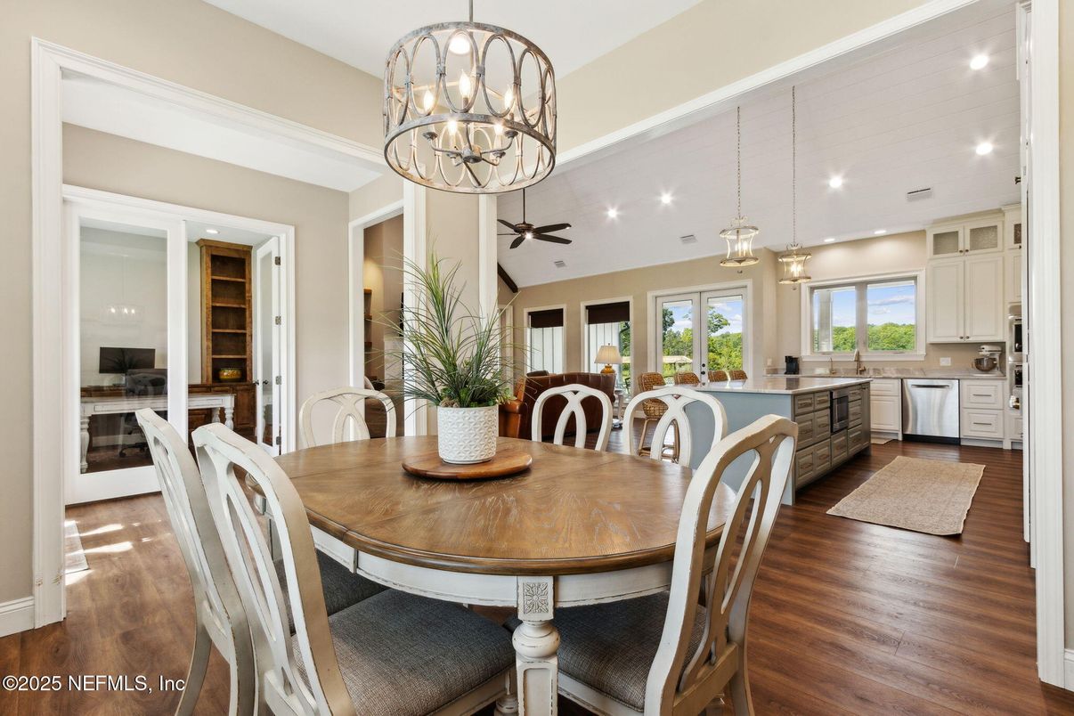 Chandelier, Dining room, Interior, Kitchen, Pendant Lights, Recessed Lighting, Wood Texture Flooring