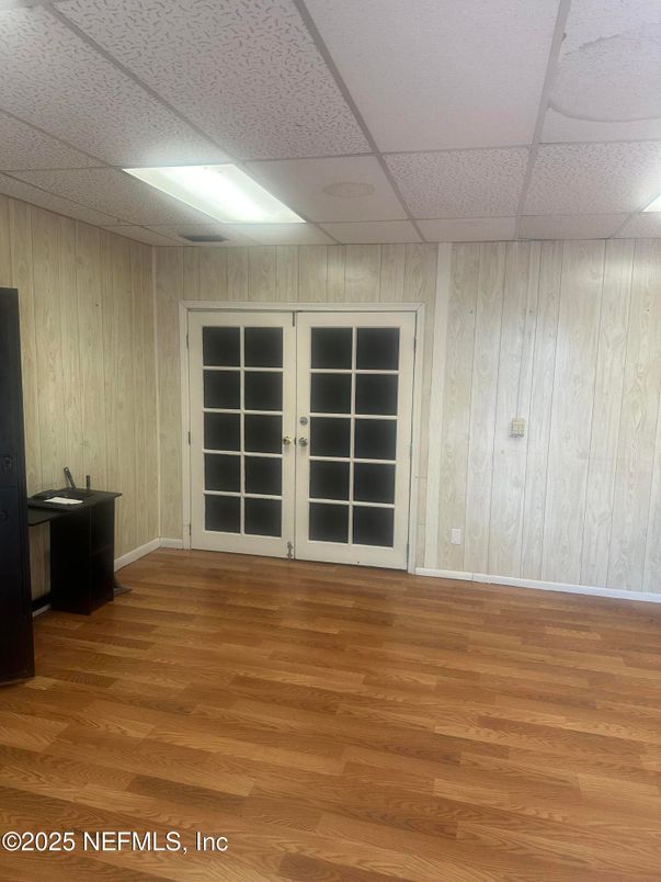 Empty room, Interior, Recessed Lighting, Wood Texture Flooring, Wooden Walls