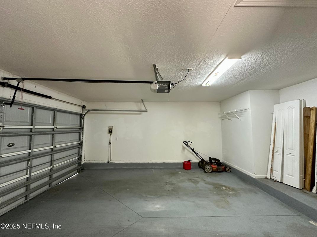 Garage, Interior