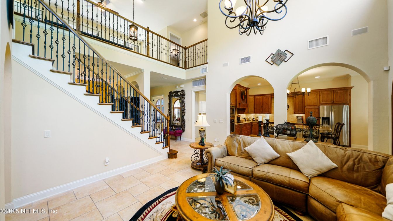 Chandelier, Dining room, Interior, Kitchen, Living room, Recessed Lighting