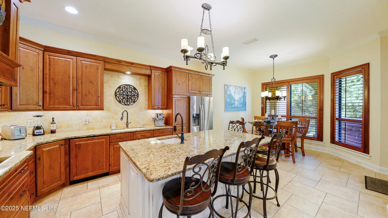 Chandelier, Dining room, Interior, Kitchen, Pendant Lights, Recessed Lighting, Stainless Steel Appliances