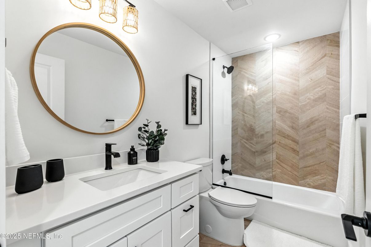 Bathroom, Interior, Recessed Lighting