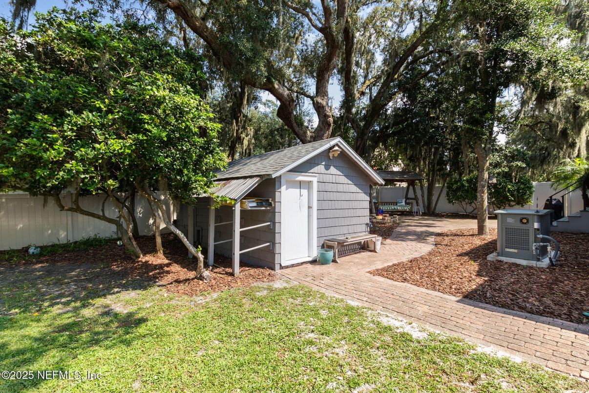 Backyard, Exterior