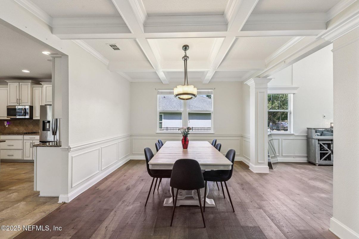 Chandelier, Dining room, Interior, Kitchen, Recessed Lighting, Wood Texture Flooring
