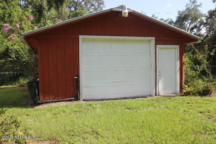 Detached Garage, Exterior