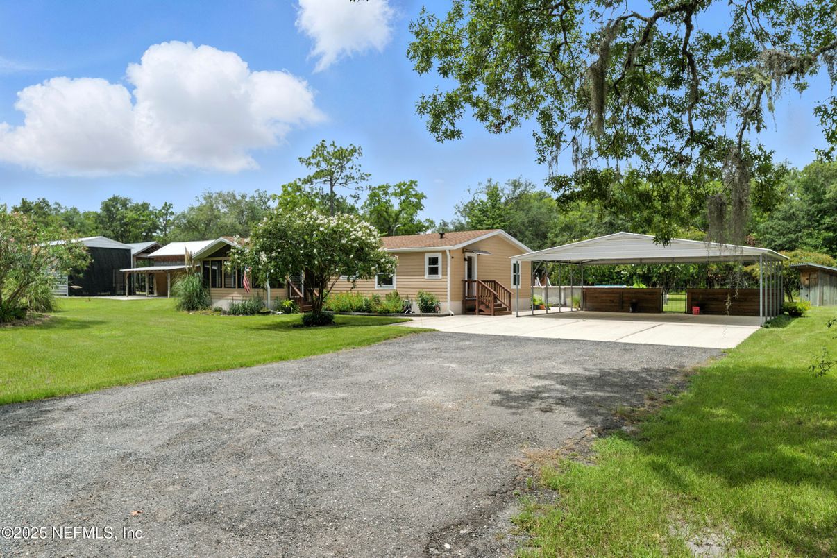 Backyard, Exterior
