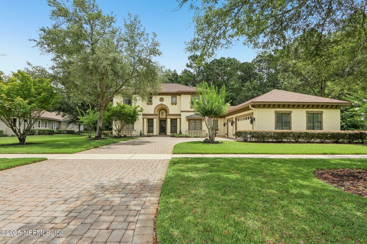 Backyard, Exterior, Facade, Mediterranean
