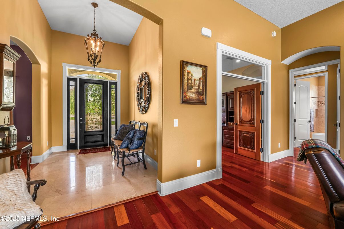 Interior, Pendant Lights, Wood Texture Flooring