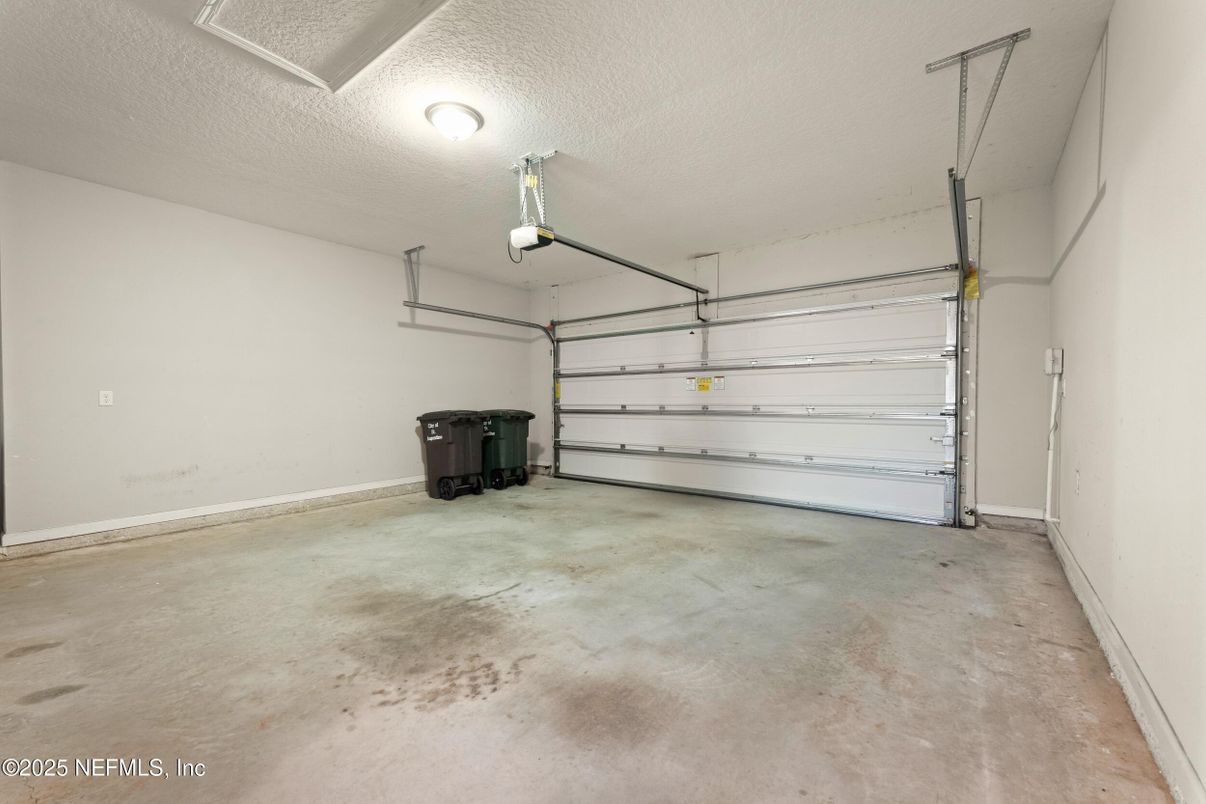 Garage, Interior