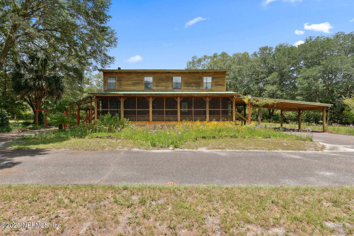 Backyard, Exterior