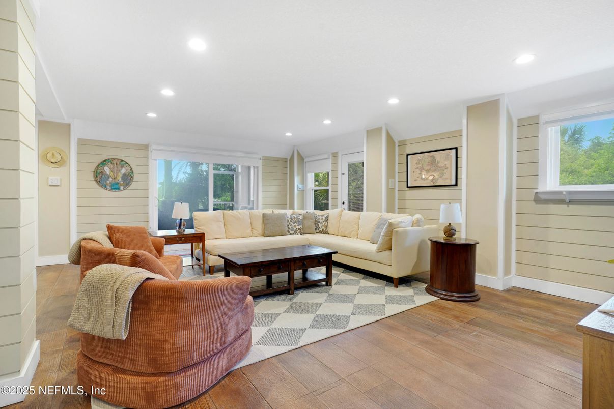 Interior, Living room, Recessed Lighting, Wood Texture Flooring