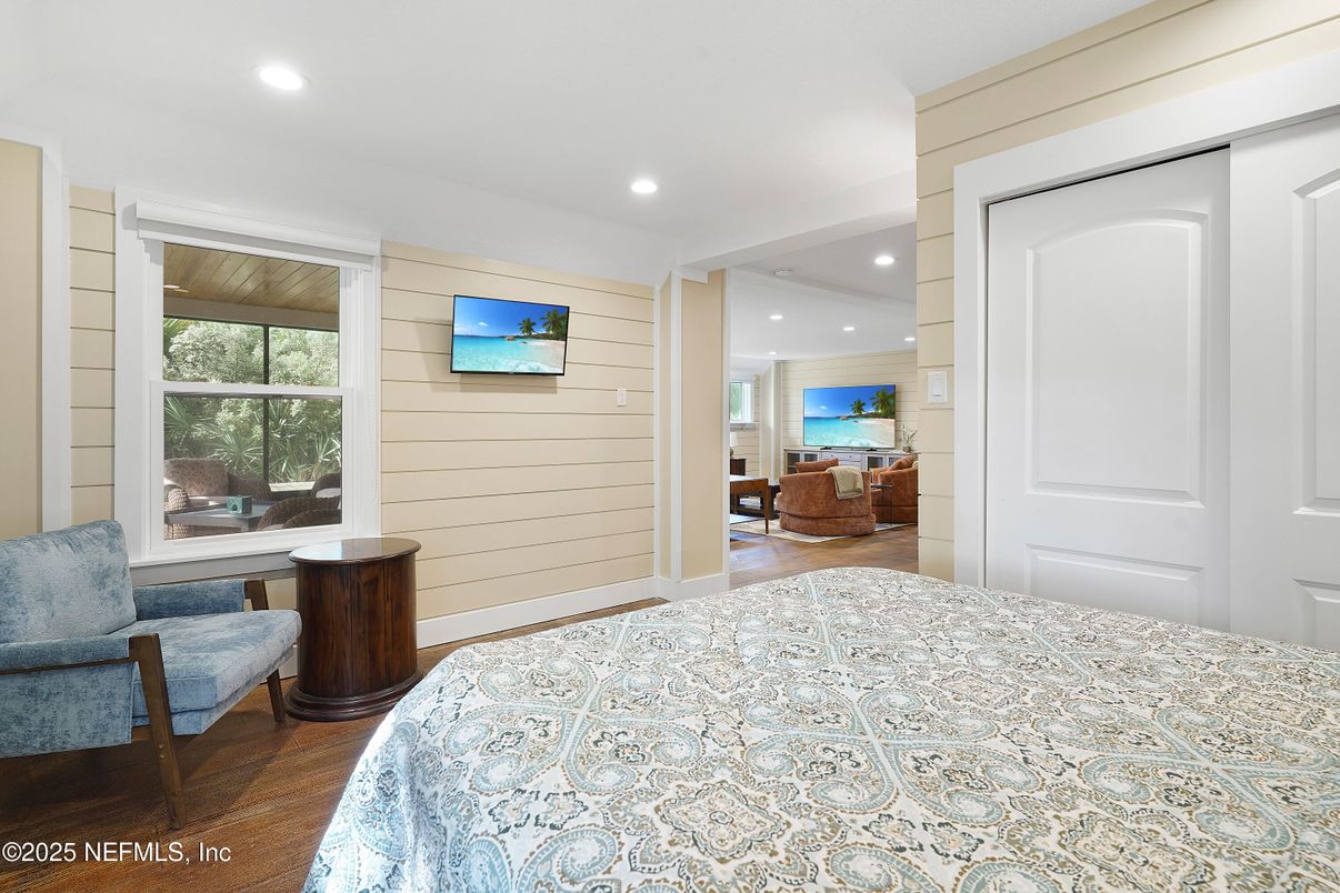 Bedroom, Interior, Recessed Lighting, Wood Texture Flooring
