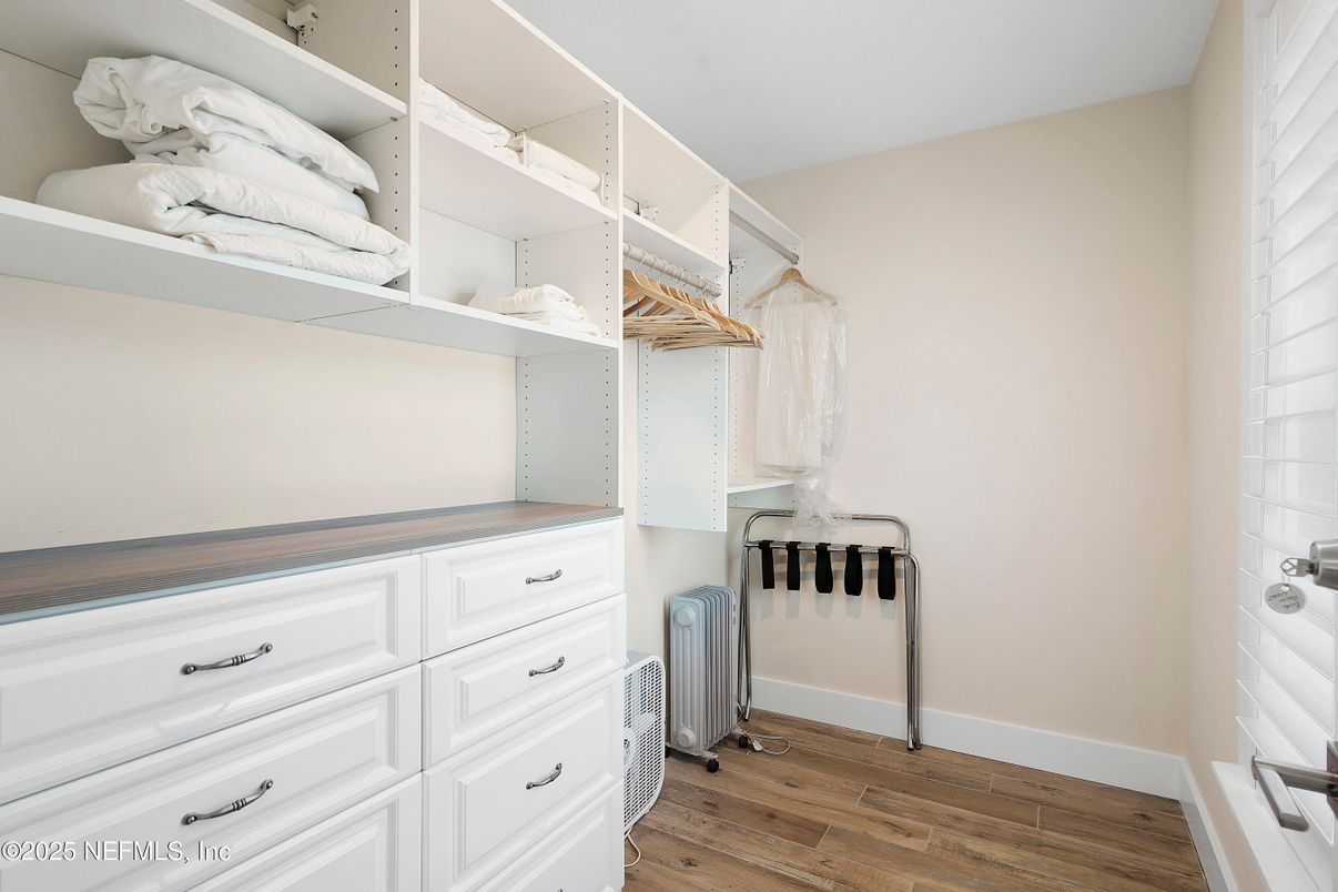 Interior, Walk-in Closets, Wood Texture Flooring