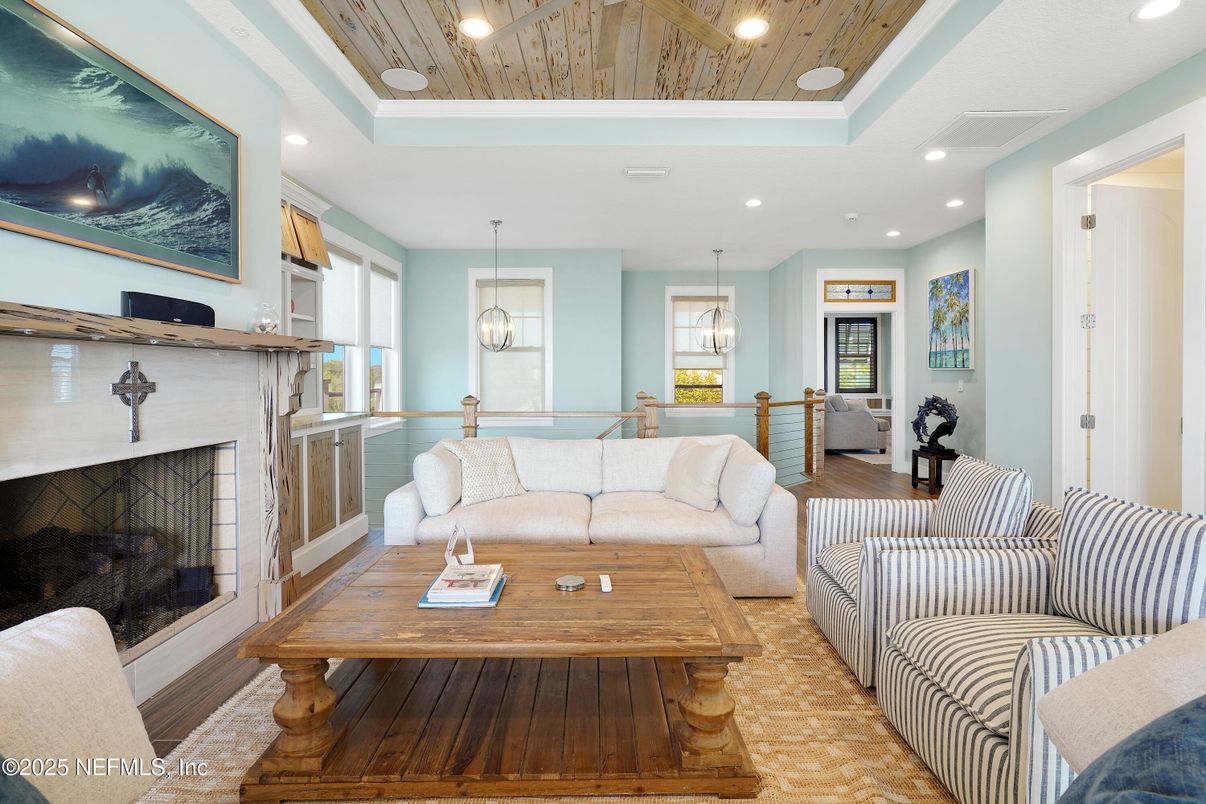 Fireplace, Interior, Living room, Pendant Lights, Recessed Lighting, Wood Texture Flooring