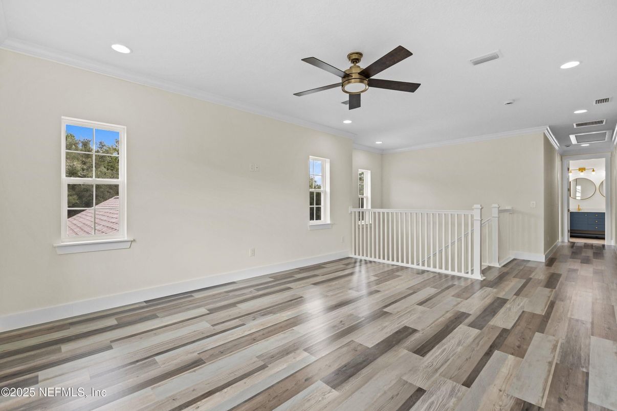 Empty room, Interior, Recessed Lighting, Wood Texture Flooring