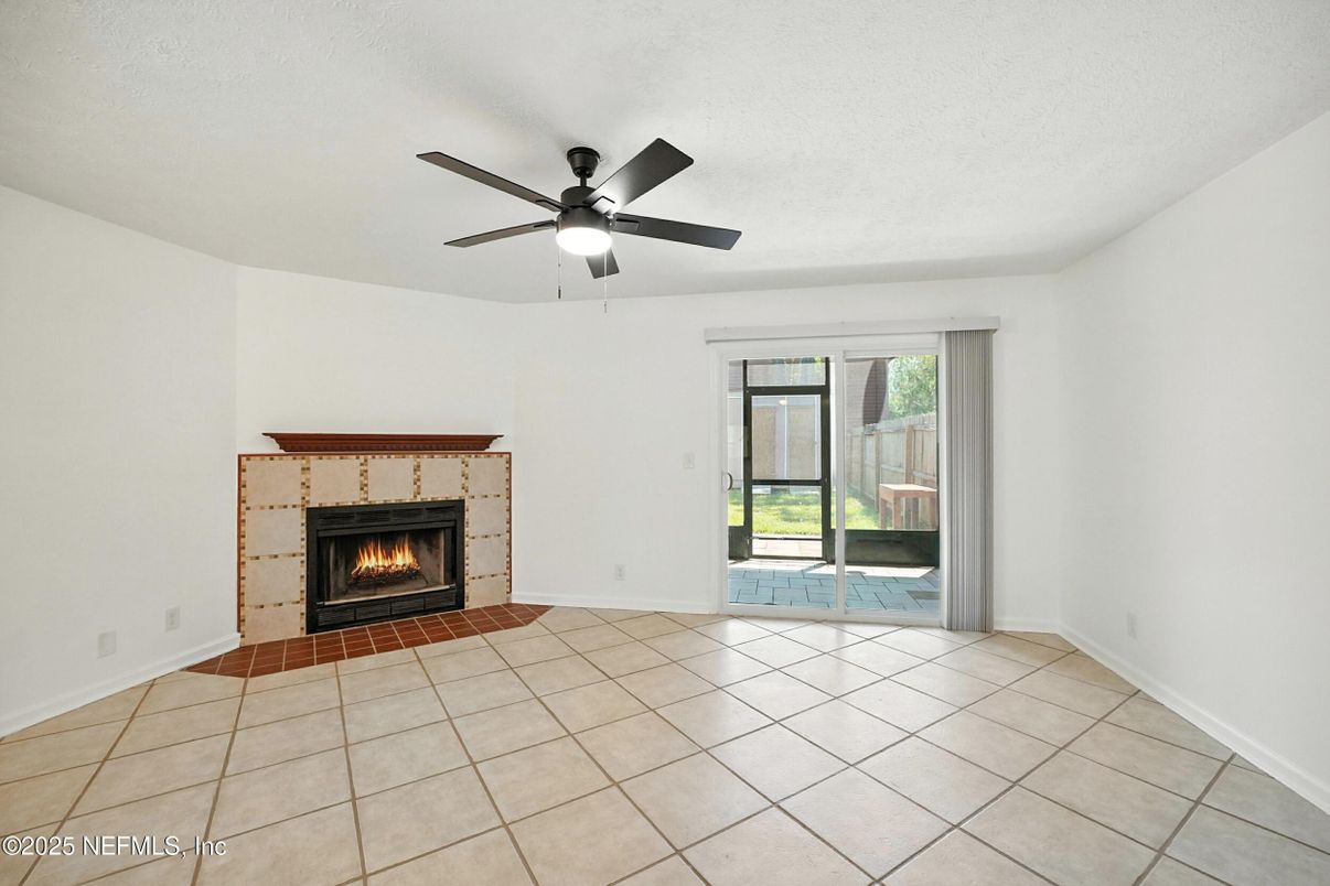 Empty room, Fireplace, Interior