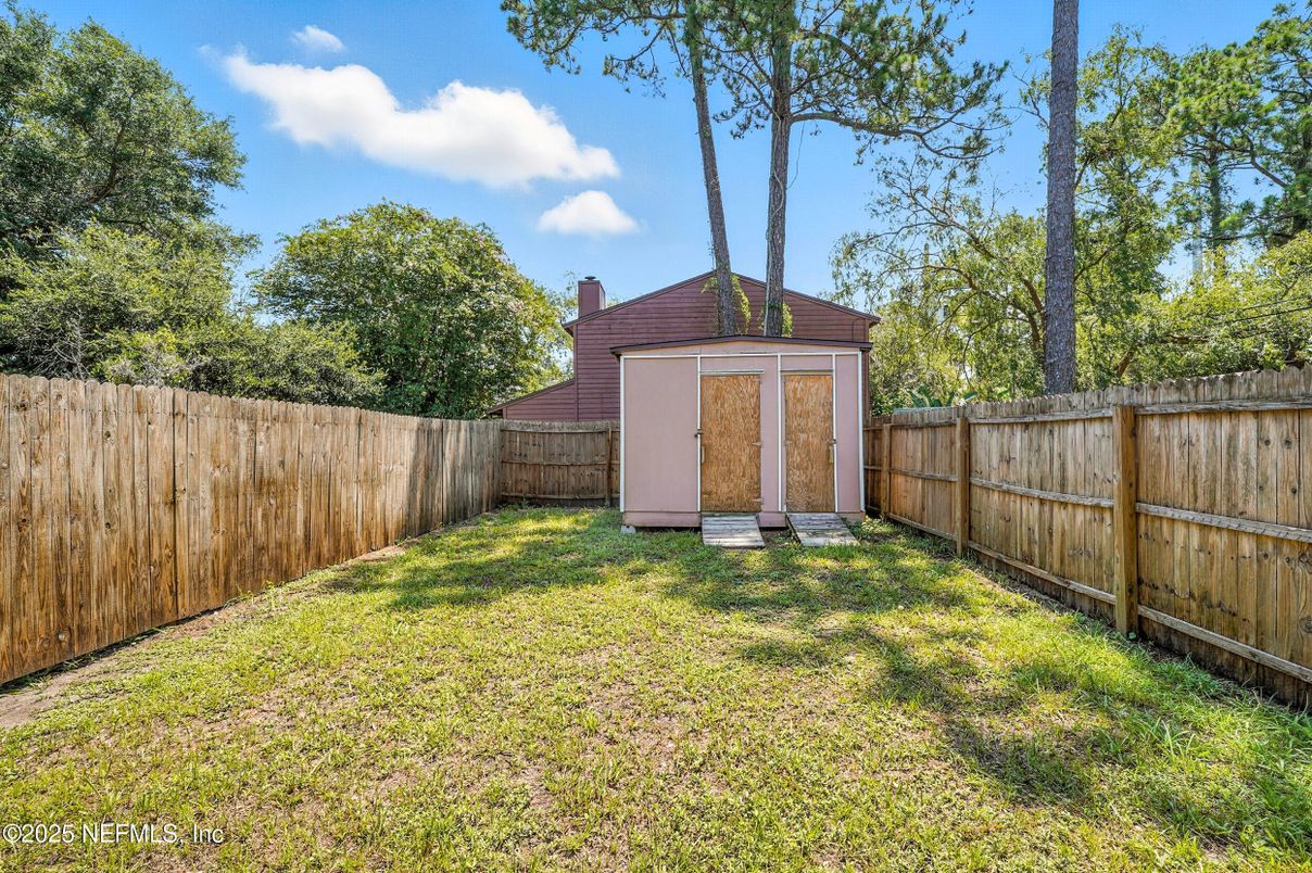 Backyard, Exterior