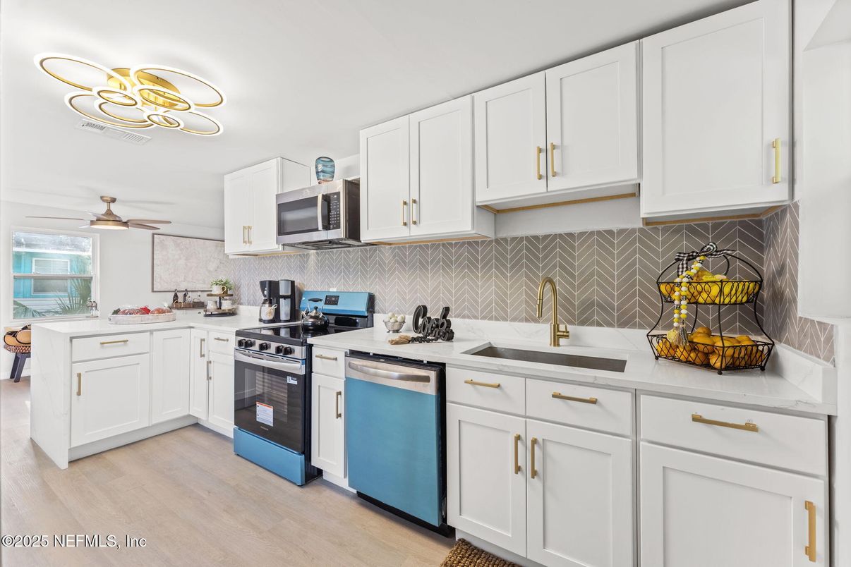 Interior, Kitchen, Stainless Steel Appliances, Wood Texture Flooring