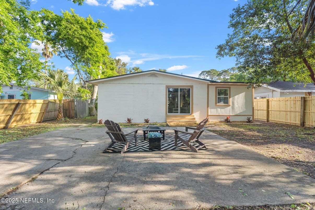 Backyard, Exterior