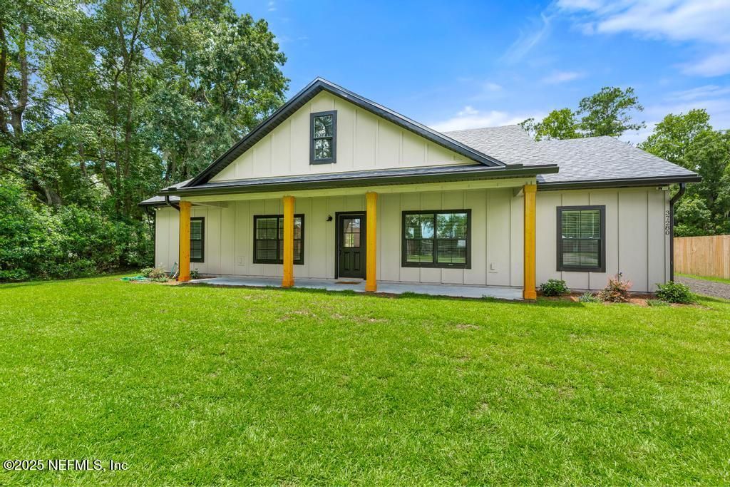 Backyard, Exterior, Facade, Farmhouse