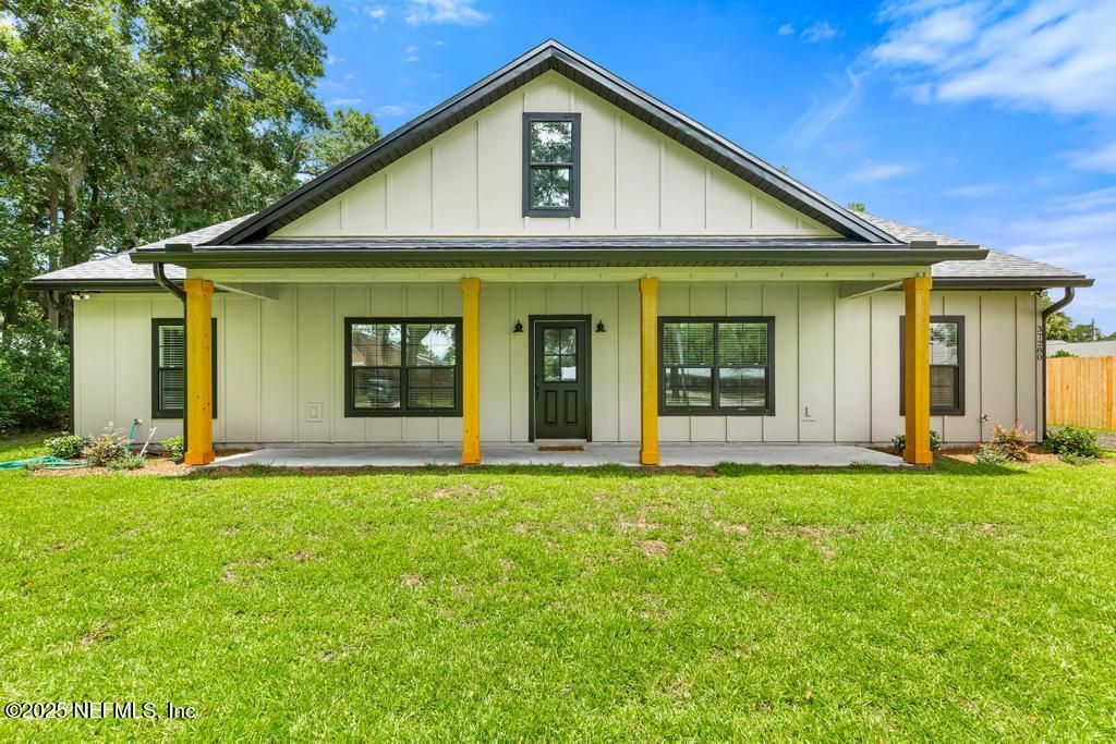 Backyard, Exterior, Facade, Farmhouse