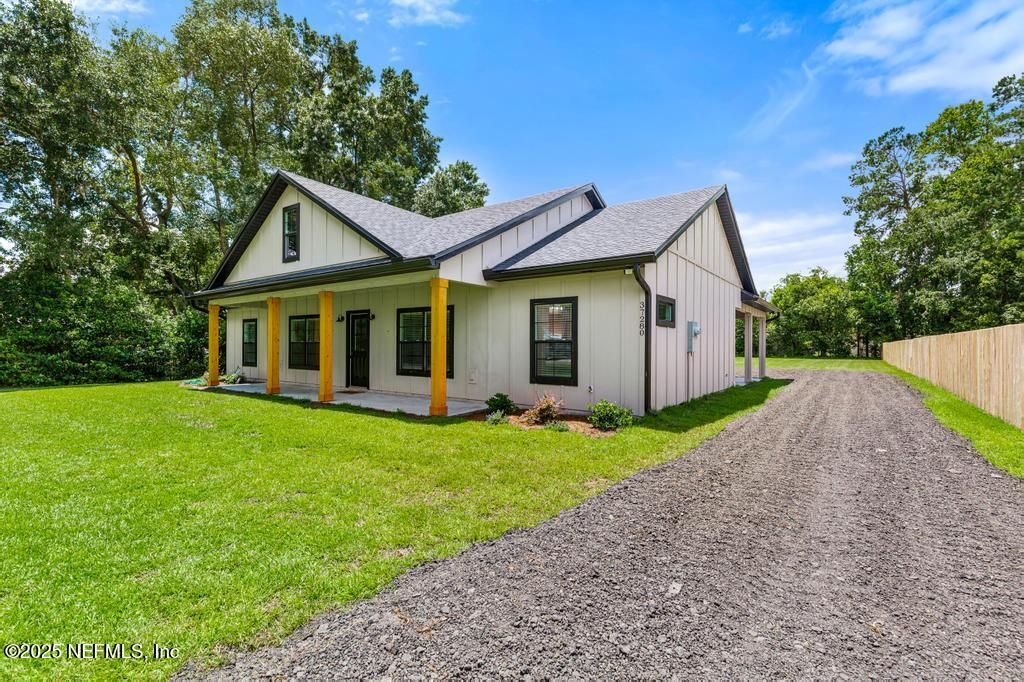 Backyard, Exterior, Facade, Farmhouse