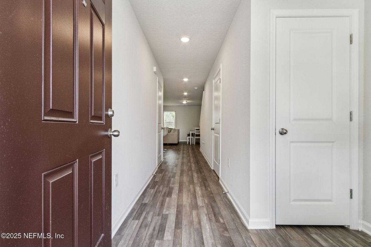 Interior, Recessed Lighting, Wood Texture Flooring