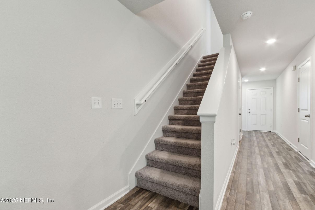 Interior, Recessed Lighting, Wood Texture Flooring