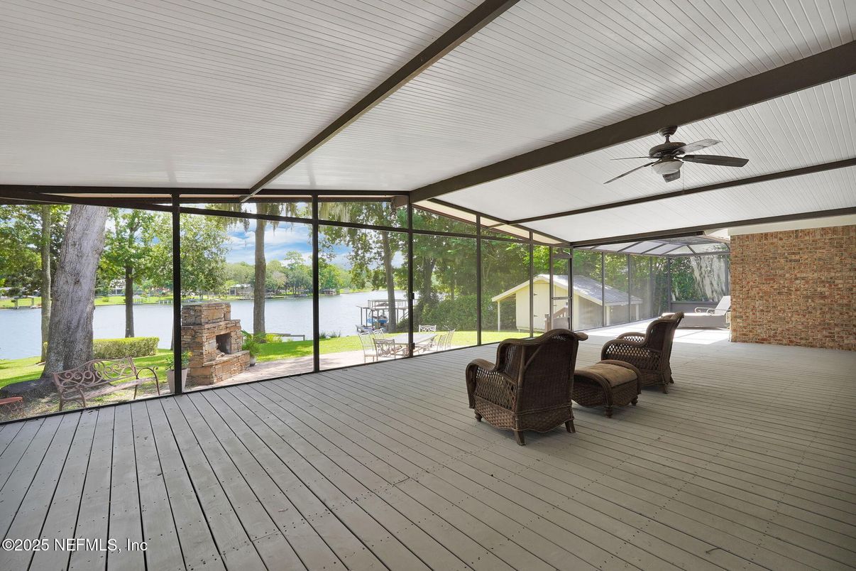 Interior, Sun Room, Water, Wood Texture Flooring