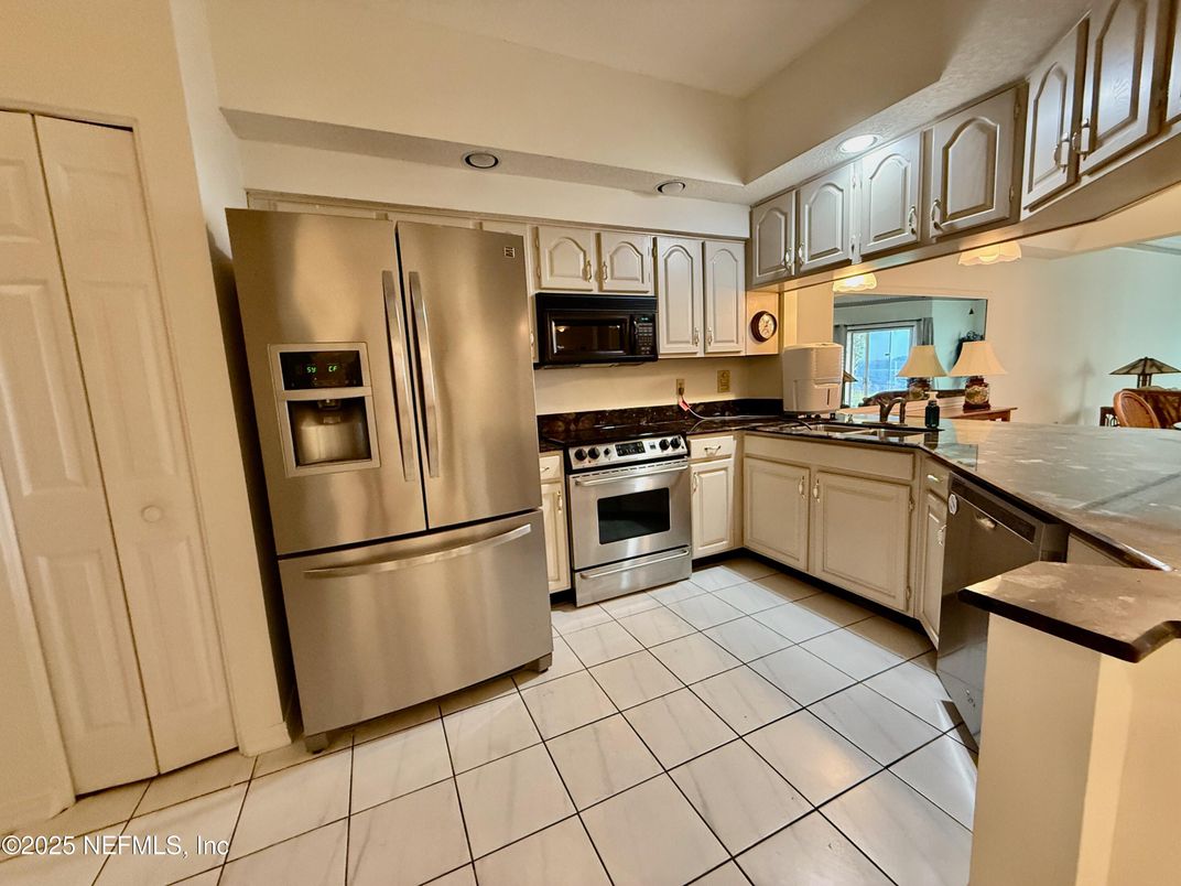 Interior, Kitchen, Stainless Steel Appliances